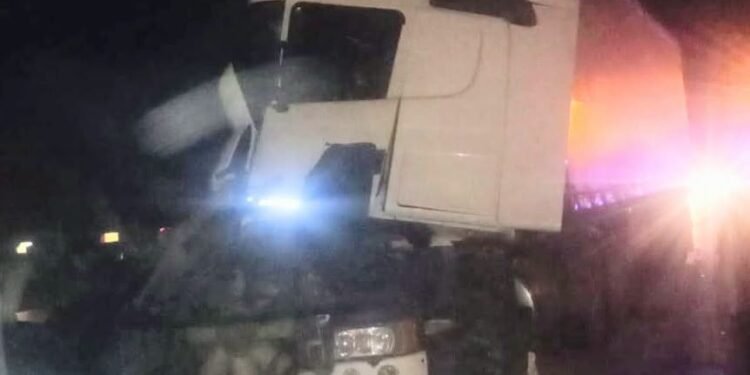 Dos camiones protagonizaron un choque en la Autopista de las Serranías Puntanas