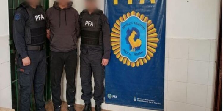 LA POLICÍA FEDERAL ARGENTINA DETUVO A UN HOMBRE CON PEDIDO DE CAPTURA POR EL DELITO DE ESTAFA EN LA PROVINCIA DE SAN LUIS