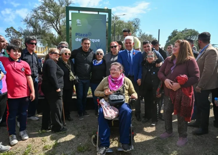 Barrio CGT: renovaron la Plaza Parque y recambiaron 10 paños de hormigón
