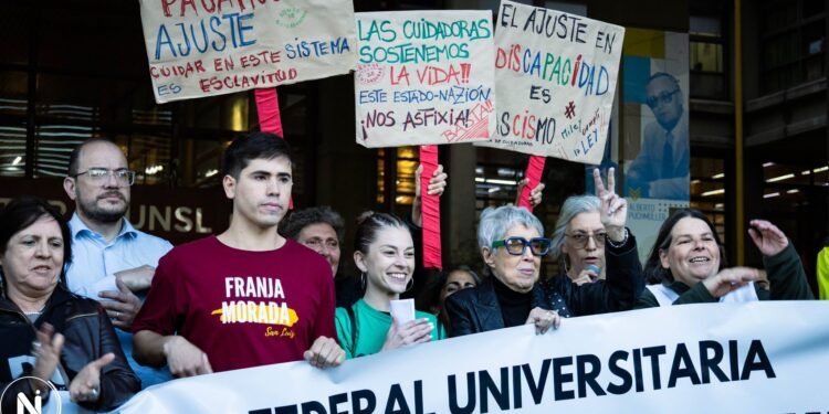 San Luis también marchó en defensa del presupuesto universitario