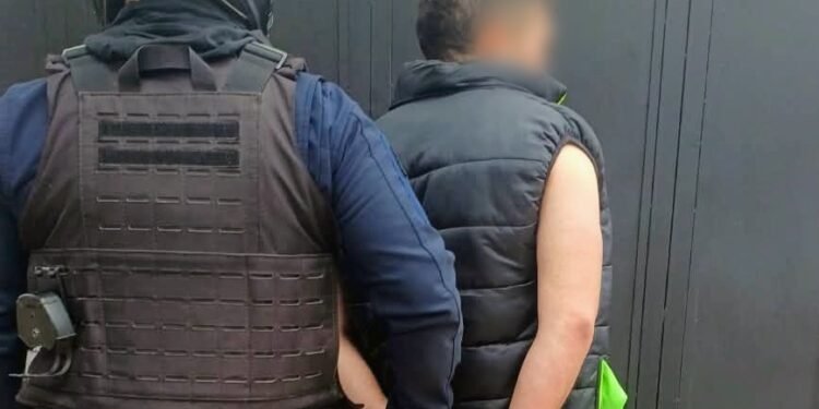 Demoraron a un sujeto que le robó dinero a un adulto mayor tras golpearlo; el efectivo fue recuperado