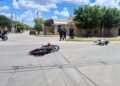 Una mujer y un adolescente resultaron heridos tras el choque de dos motocicletas